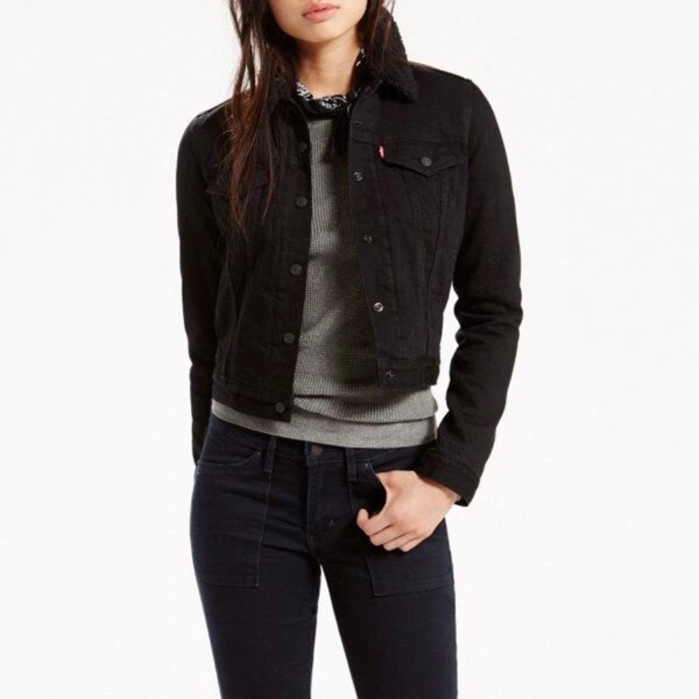 NWT Levi’s Premium Sherpa Lined Trucker Jacket